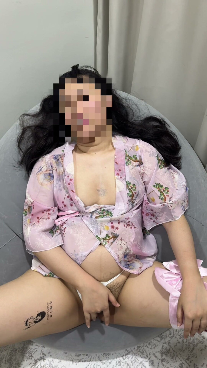 Shasha Idrina: Come and insert your cock inside my pussy