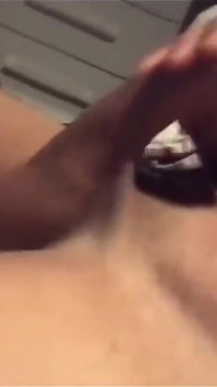 Handjob im bett
