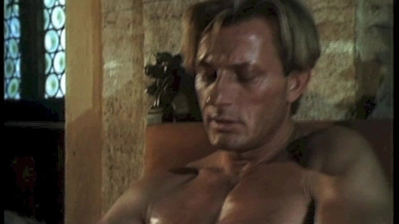 Inhonorof porn: Tutto nudo per una mega orgia nel Palazzo di In...
