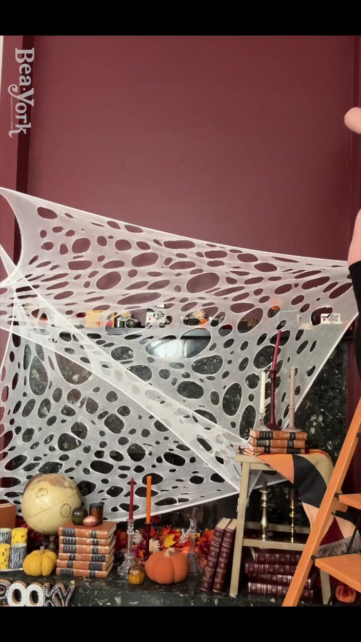 Bea York: Finalmente levantando a decoração para Spooky Szn