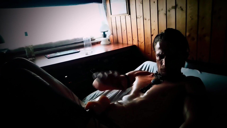 ToyBoyOne: Transwestyt solo chłopiec