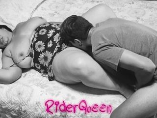 Riderqueen: 不忠的妻子在房间里被一个年轻的邻居操...为粉丝准备的幻灯片