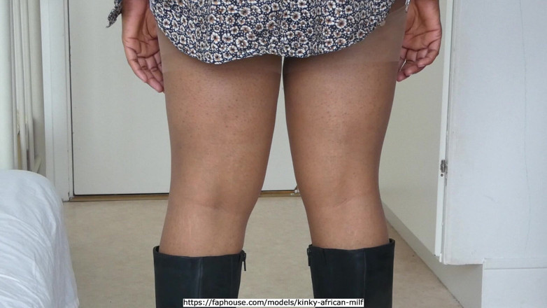 Kinky African MILF: Fuckingmachine a anální lovense, část 1