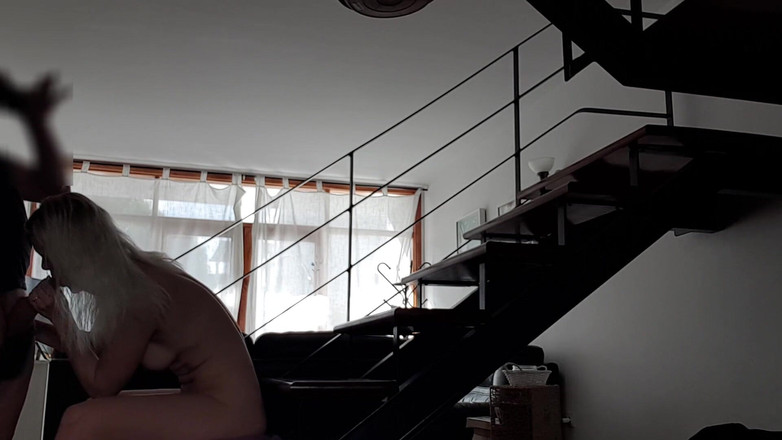 Blondehexe: Горячая блондинка трахается в отпуске