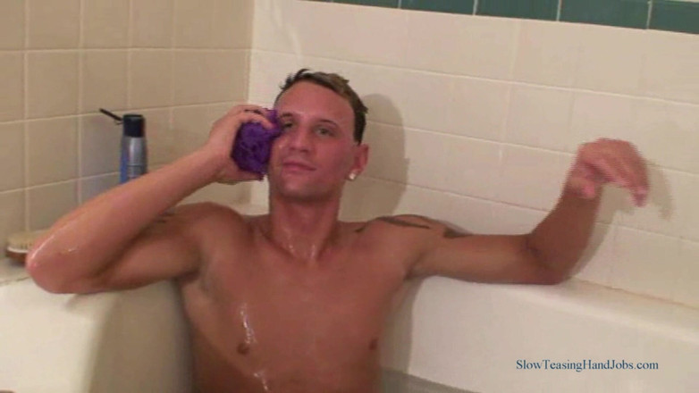 Wet Dream Men: Valentino - Bath