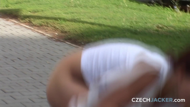 Czech Jacker: Jacker ceco 6: Senti, è una figa! - Niente mutandine, tutto di proposito