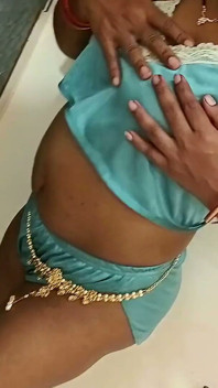 Söt sexig modell Jiya Sharma avsugningar knullade sedan fitta med kameraman