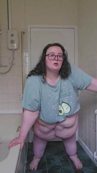 Goddess Bathroom Belly Play