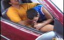 Gay Diaries: Două adolescente excitate își sug pulele păroase în mașină și își fut cururile strâmte...