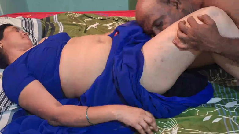 Sexy sindu: Blue Saree Sexy Bhabhi Hardcore Sex