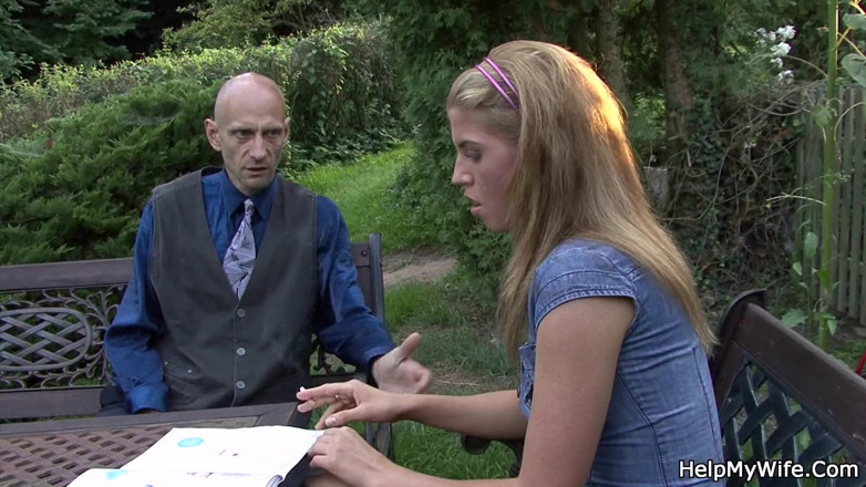 Taboo Teens: Quand il n'y a pas de romance, il suffit d'appeler...