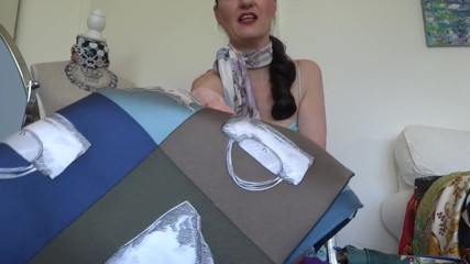 Lady Victoria Valente: POV Negligee Seidenherrin: Schnüffel an meinem tuch und komm