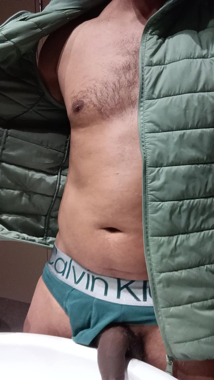 Boy top Amador: Dopo Il Lavoro, Un Bagno Molto Gustoso