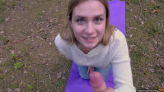 ReplayXXXLady: 公園で彼女とセックスする - ほとんど目立つところだった