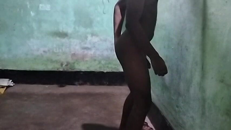 Desi Tits: Indian Gay Teen Story Hindi Part 1