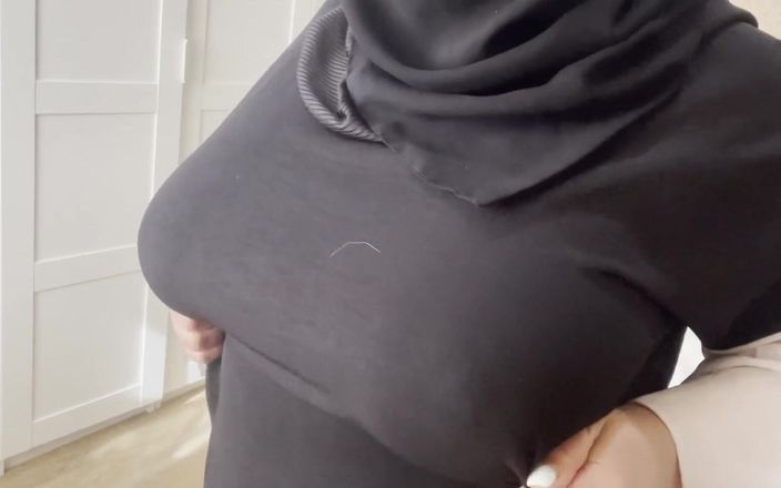 Lux Eva: La esposa árabe de un amigo mostró tetas
