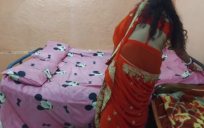Sona bhabhi: Seksi üvey kılıklı romantik sahneler deborunu izliyor ve sert sikişe katılıyor