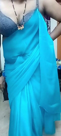 Bhabhi Ne Bathroom Me Kholi Choli