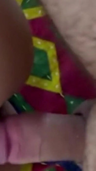 Indische schüchterne freundin liebt es, wenn ich in ihrer jungfräulichen muschi fingere