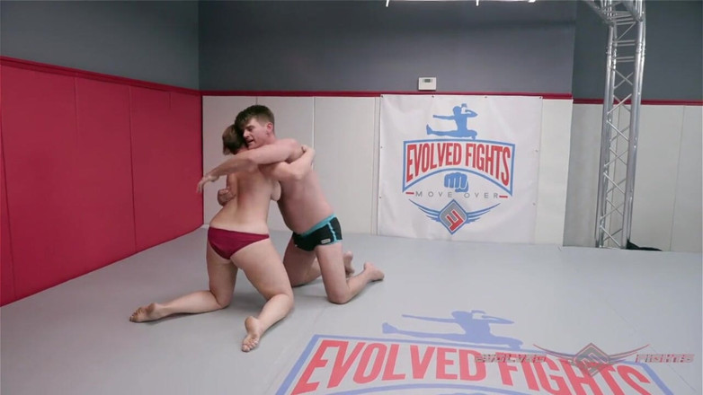 Evolved Fights: Maîtresse Kara vs Jack Friday qui a dominé ce match