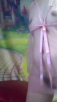 ฮานะสวมชุดเซ็กซี่ในห้องทํางานของเธอ