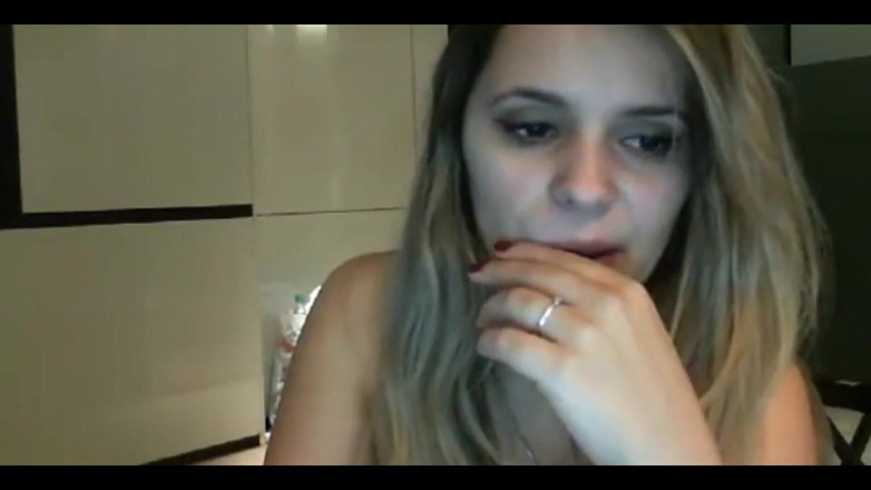 Sexydea: Dea stříká a sprchuje v Berlíně