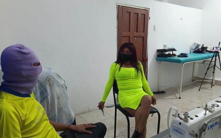 Goky: Mulher sexy se toca e começa a dançar