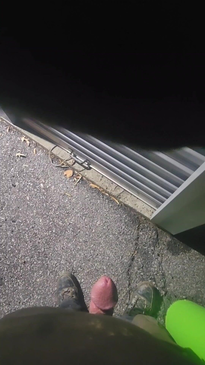 Djk31314: 오래된 저장 장치에서 마지막 딸기.