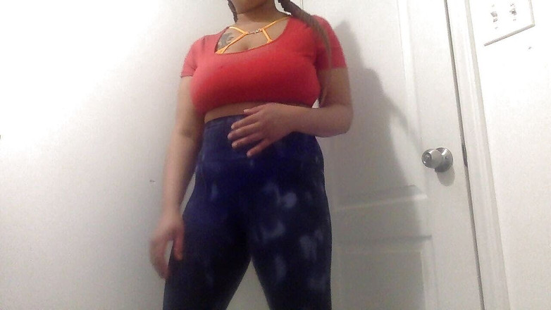 Veronikka Fierce: Nadržená ebenová milf kronika - Můžu se pro tebe svléknout do...