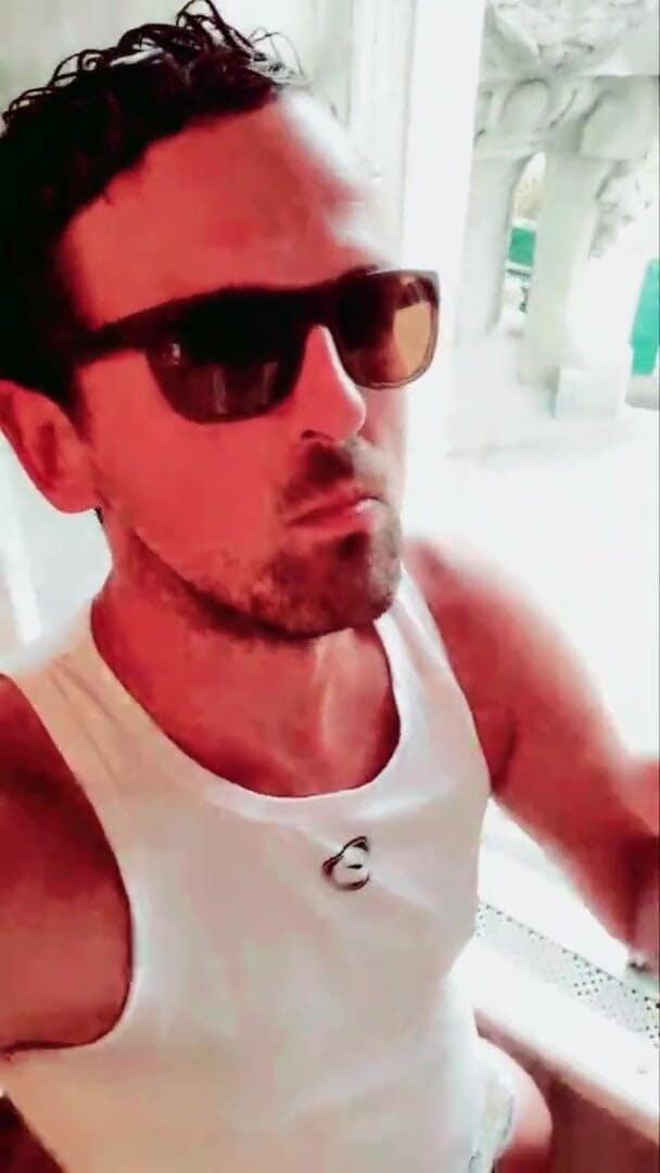 Slutboyben: Slutboyben Cam4 Eksibisualis nympho seksi