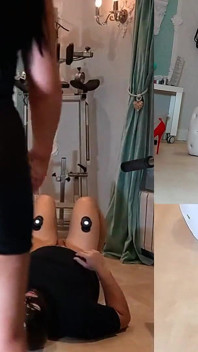 Hisap Kek Squashed Dari Kaki Saya