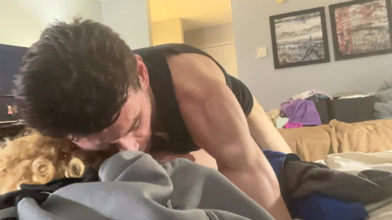 Alpha stud 4 u: Pov è sopra la testa mentre lo prende