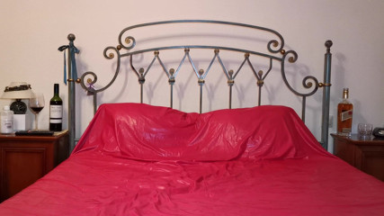 Sissy Cummy Lingerie: Auto-se joacă în lenjerie vintage în timp ce rămâne acasă