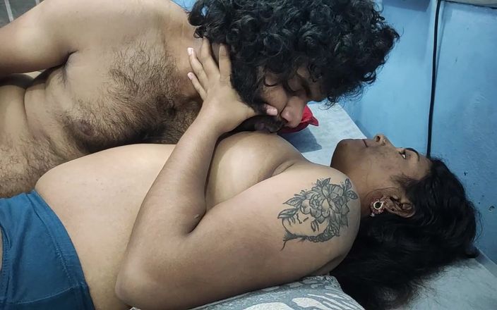 Vaigavarun45: Fată mallu fierbinte red half saree romantism și sex cu băiatul...