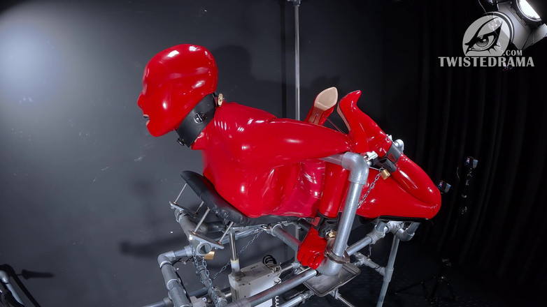 Twistedrama: Climax Troia su macchina delle tette