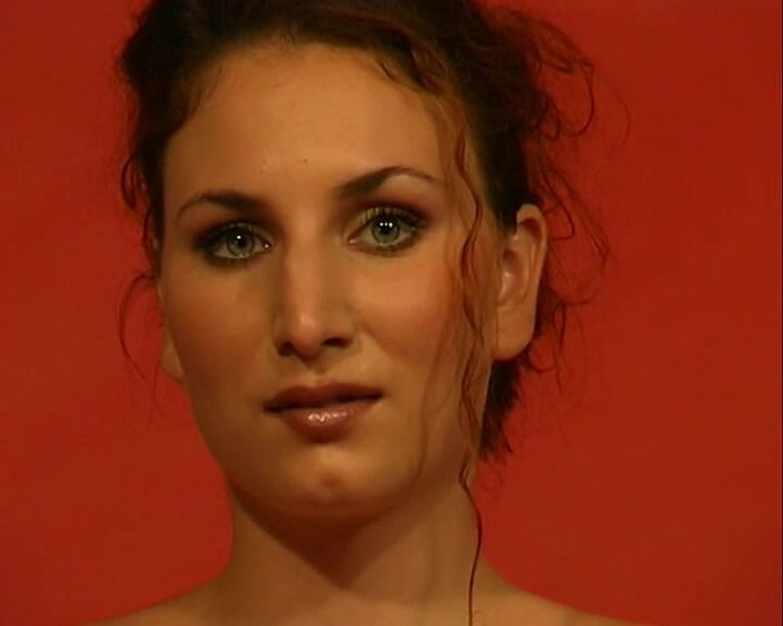 Slutty teens: Laura má první casting s teenagerkou masturbující její blonďatou kundičkou