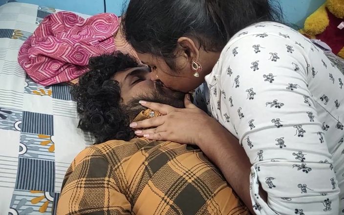 Vaishnavysharunraj: Long Lip Lock with Step Sister in Bedroom