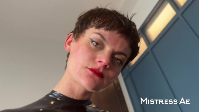 MistressAe: POV rękawiczki lateksowe Ręczna robota obciąganie i jebanie