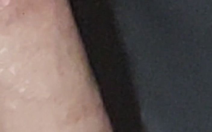 50butstill20ish: Ze verzamelt al mijn sperma voor de week en smeert...