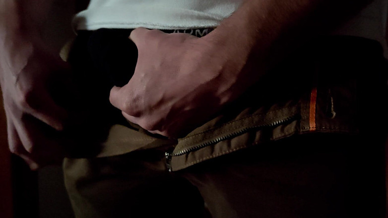 Mat Cunningham: Ayah tidak malu apabila dia di rumah bersendirian dan memancut...