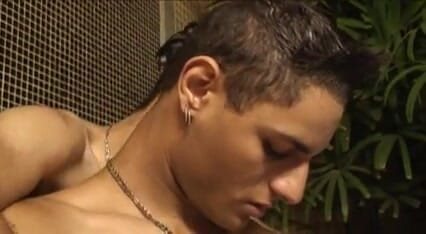 Hot Latinos dudes not gay but curious: Sexy latino etero scopa per la prima volta 35