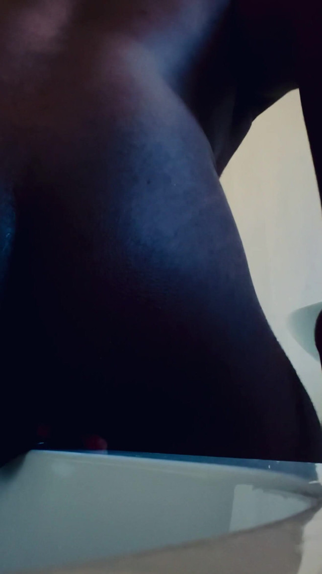 Muscle Butt (DaddyRottweiler)
