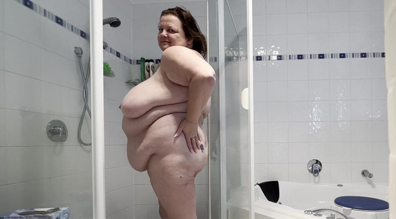 WeAreFukBunnies: Slut Wife in the Shower