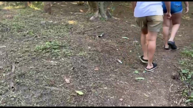 Lidi Ferrari: La chica traviesa me sacó a pasear y acabamos desnudándonos...