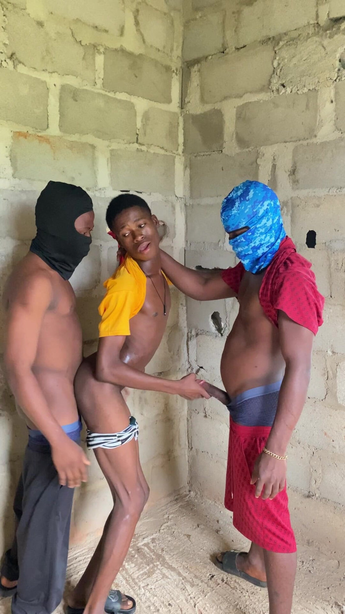 assdriller50: Twink тріо грубих вершників