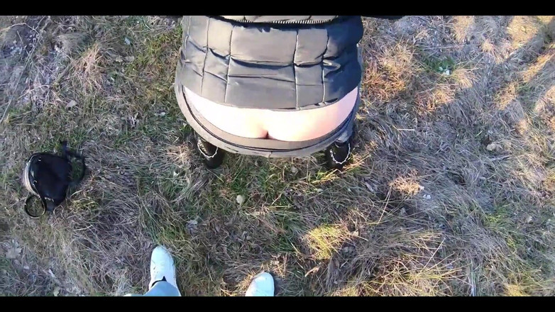 MilfyCalla: Sexo arriscado fora da porta é divertido - compilação 3