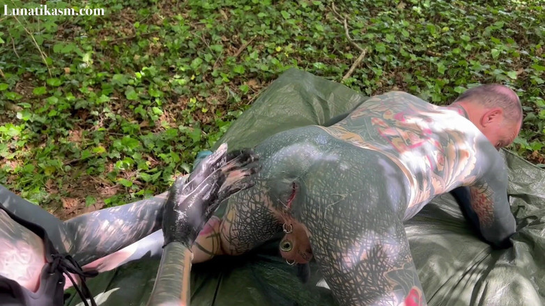 Mistress Lunatika: în pădure și cu pumnul _mistress Lunatika