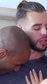 Bi Sex Kellan Hartmann Pounds Marcus Vonryder in Missionary to Stretch His Hole a Little