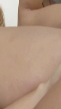 Das blonde dünne teen sara bekommt im urlaub einen heißen analfick