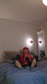 Jumping on My Bed Till My Last Breath Mia Niqab